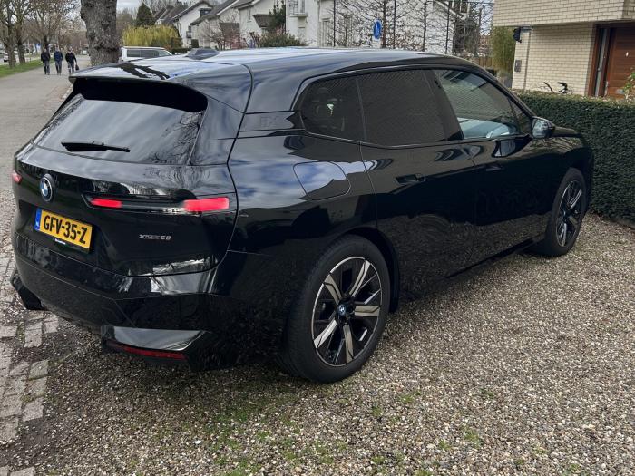 BMW IX50