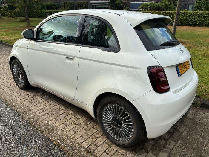fiat-500e-icon-42-kwh-uit-2023