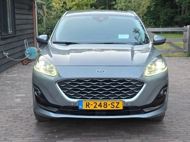 ford-kuga-vignale