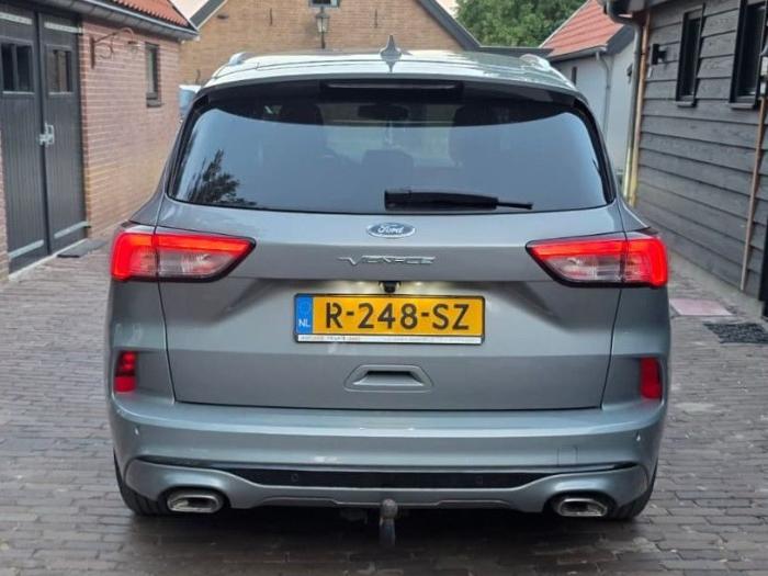 ford-kuga-vignale