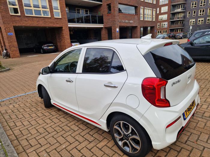 kia-picanto-gt-line-7
