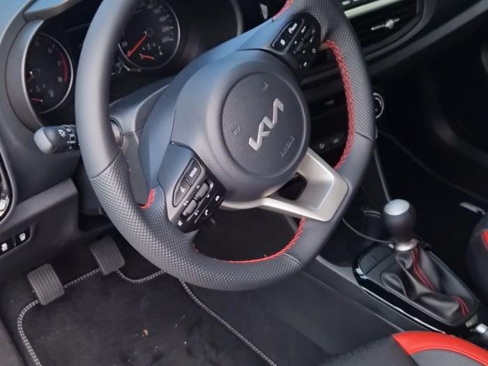 kia-picanto-gt-line-7