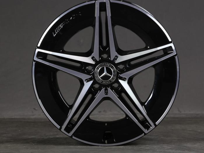 mercedes-benz-eqa-250-amg-line