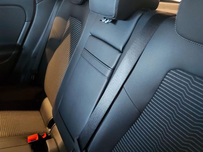 mercedes-benz-eqa-250-business-solution