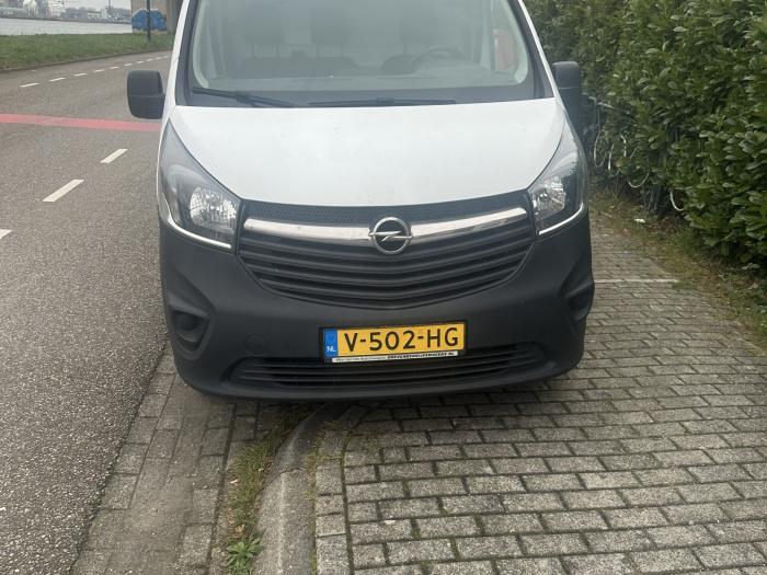 Opel vivaro-b