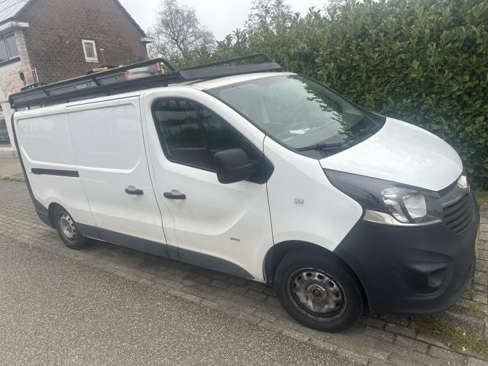 Opel vivaro-b