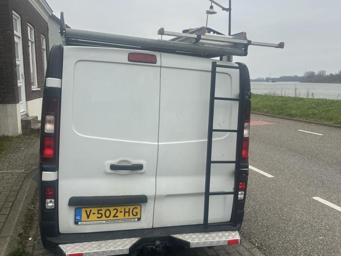 Opel vivaro-b