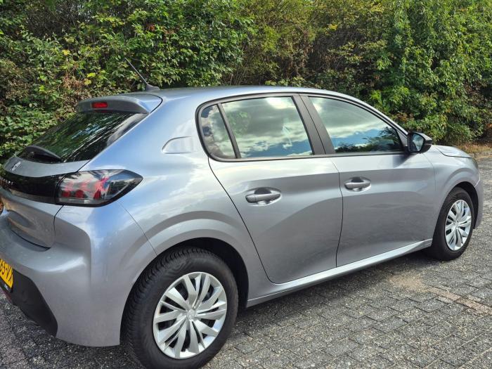 peugeot-208-19