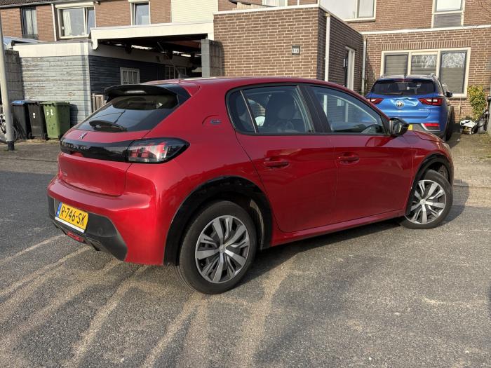 Peugeot 208 E