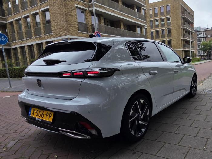 peugeot-308-allure-1-2-automaat-130pk