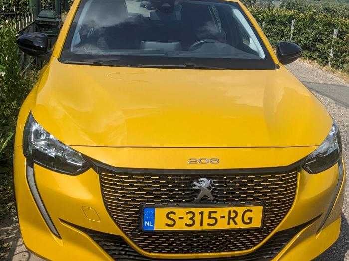 peugeot-e-208-15