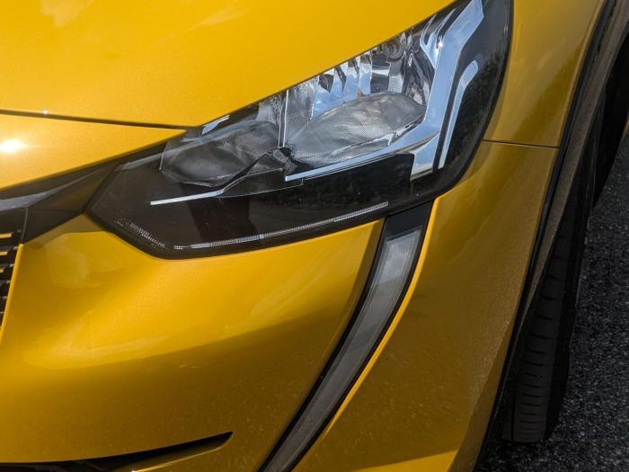 peugeot-e-208-15