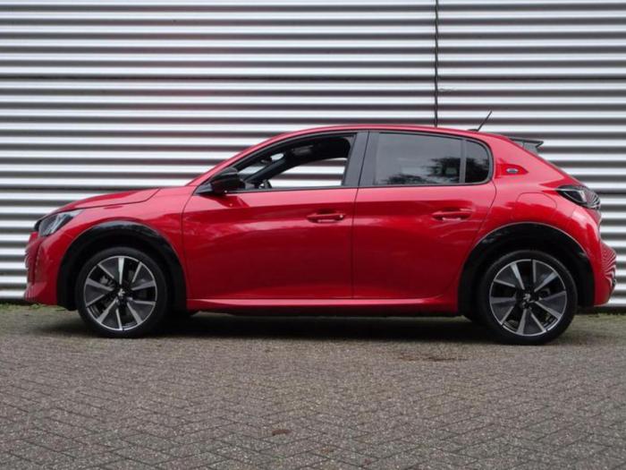 Peugeot e-208