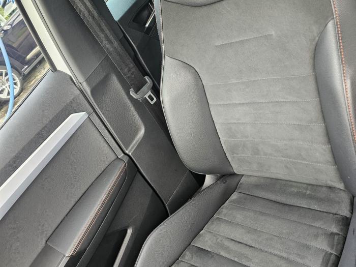 seat-arona-6