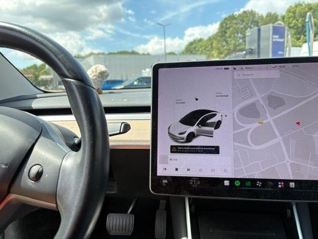 tesla-model-3-long-range-dual-motor-awd-4d