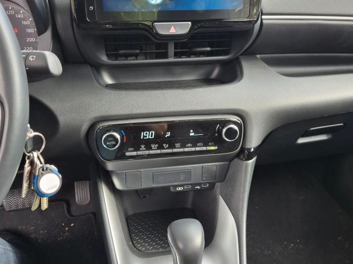 toyota-yaris-hybrid-115-comfort