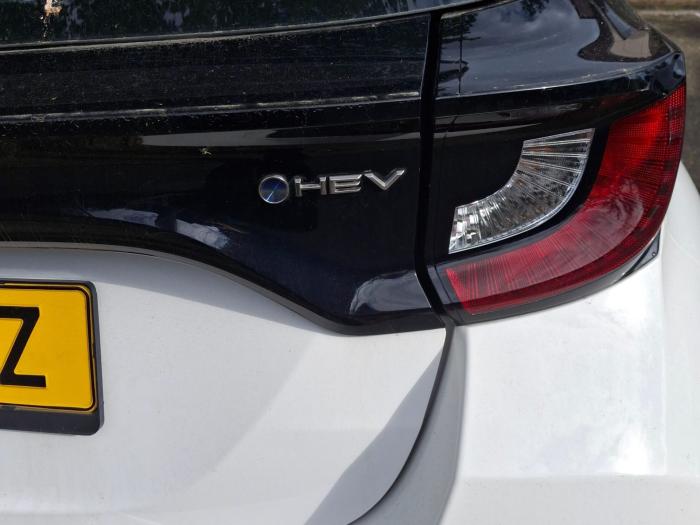 toyota-yaris-hybrid-115-comfort