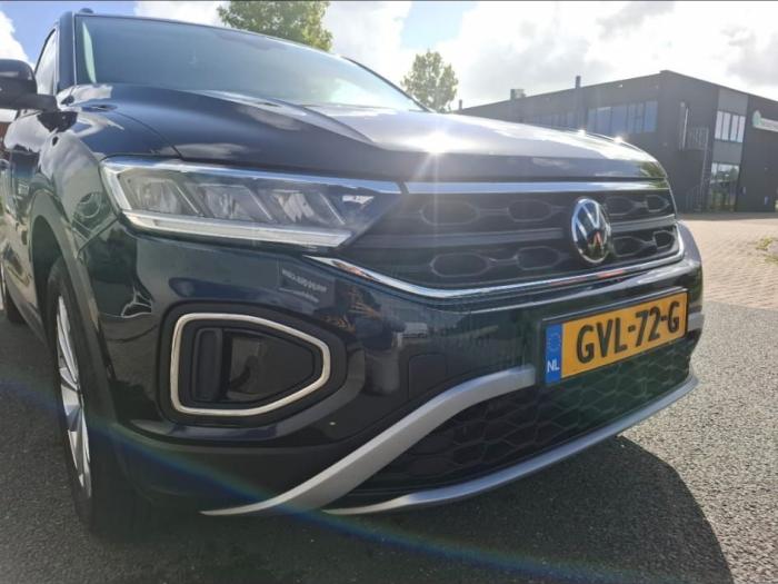 volkswagen-t-roc-1-5-life-edition