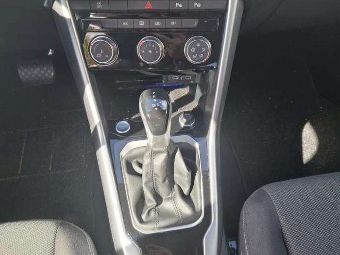 volkswagen-t-roc-1-5-life-edition