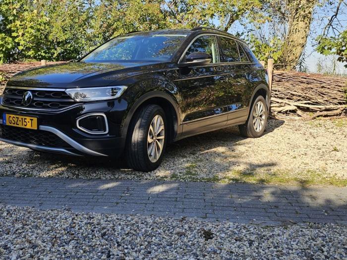 volkswagen-volkswagen-t-roc-1-5-tsi-150pk-7-dsg-2024-zwart