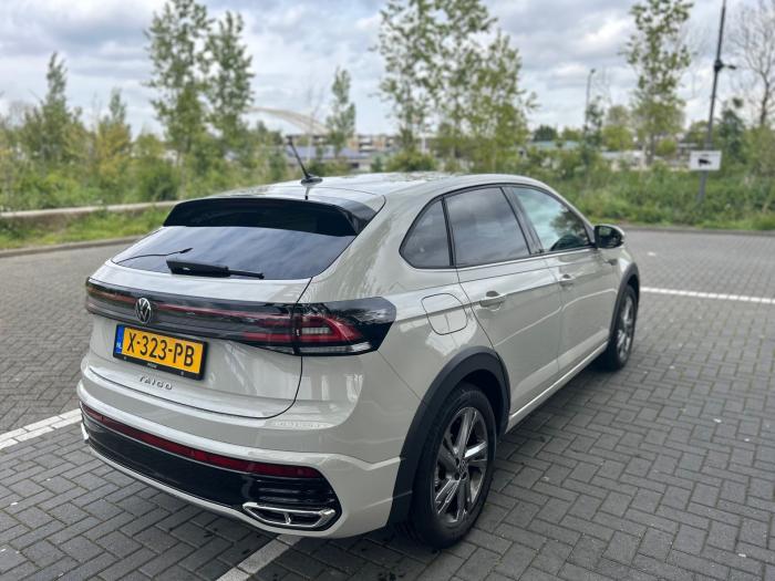 Volkswagen Taigo 1.0 TSI DSGN R-LINE