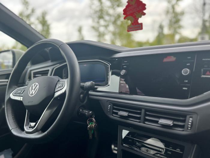 Volkswagen Taigo 1.0 TSI DSGN R-LINE